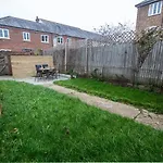 The Becket - Three Bedroom City Centre House With Parking