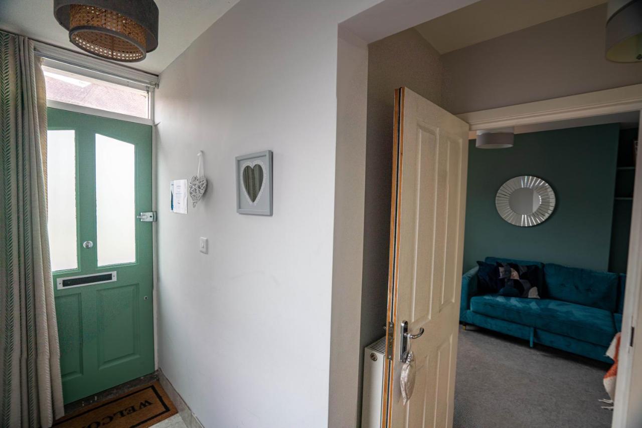 Holiday home The Becket - Three Bedroom City Centre House With Parking