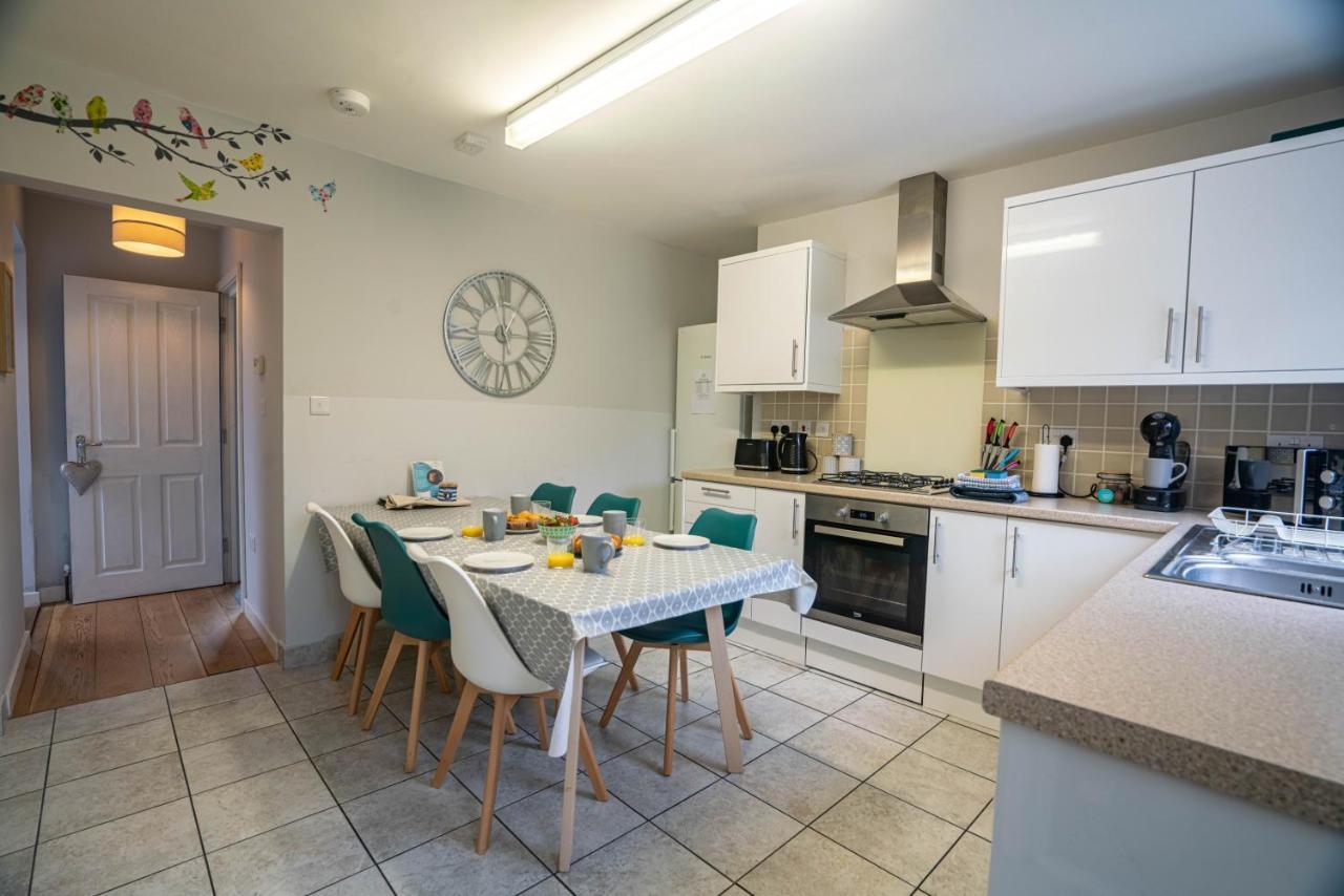 The Becket - Three Bedroom City Centre House With Parking